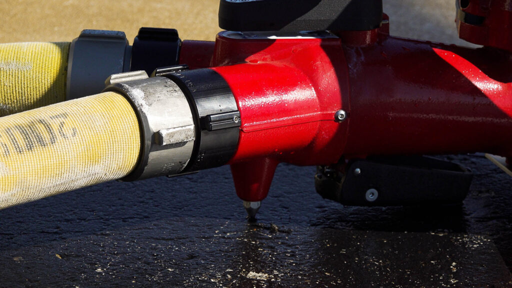 CrossFire® Portable Monitor crossfire.00 00 58 03.Still036