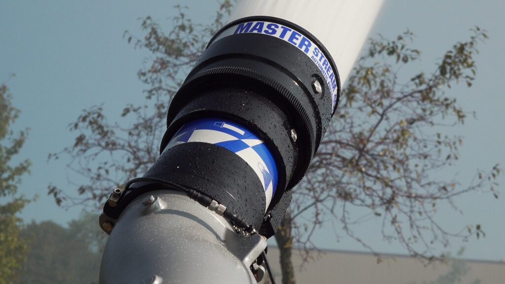 master stream.00 00 28 05.Still014