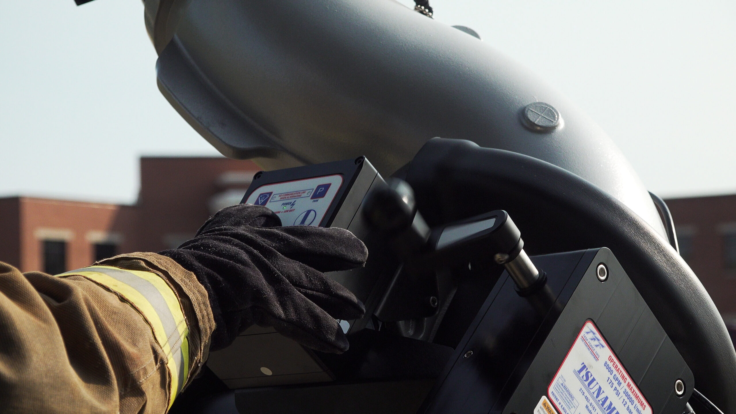 Tsunami™ Firefighting Monitors tsunami00 00 11 15Still008