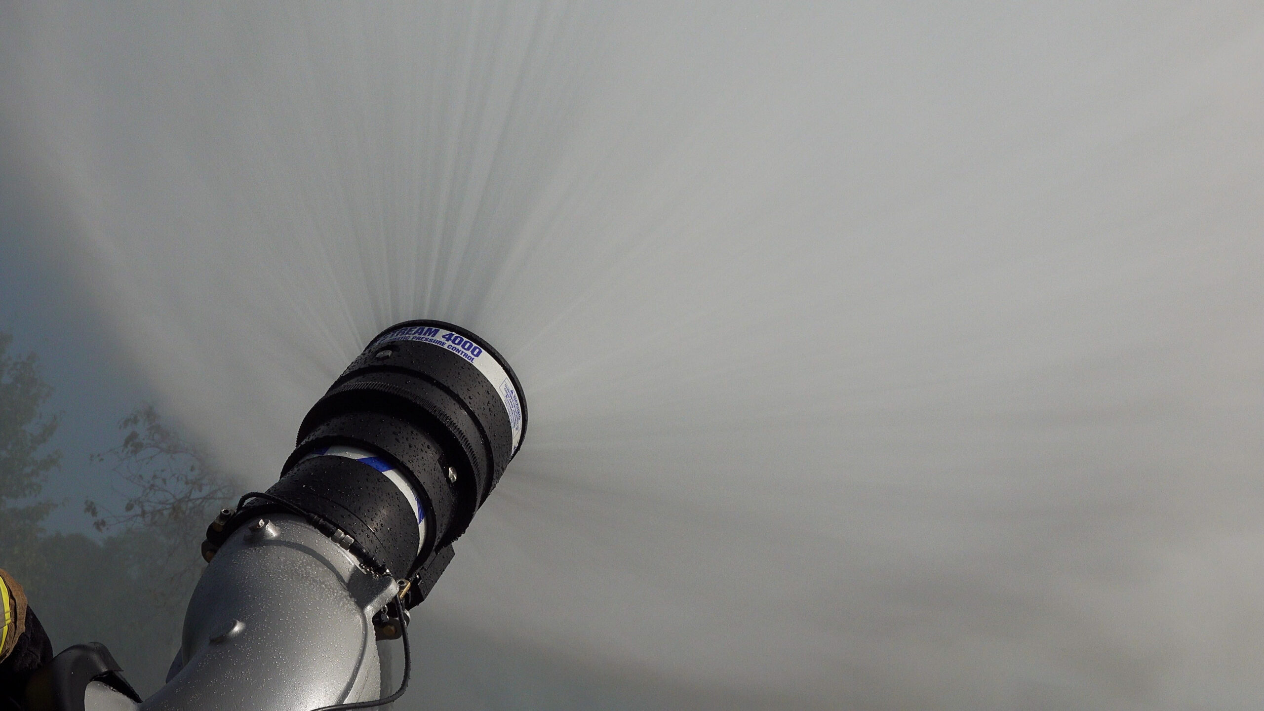 Tsunami™ Firefighting Monitors tsunami00 00 15 19Still010