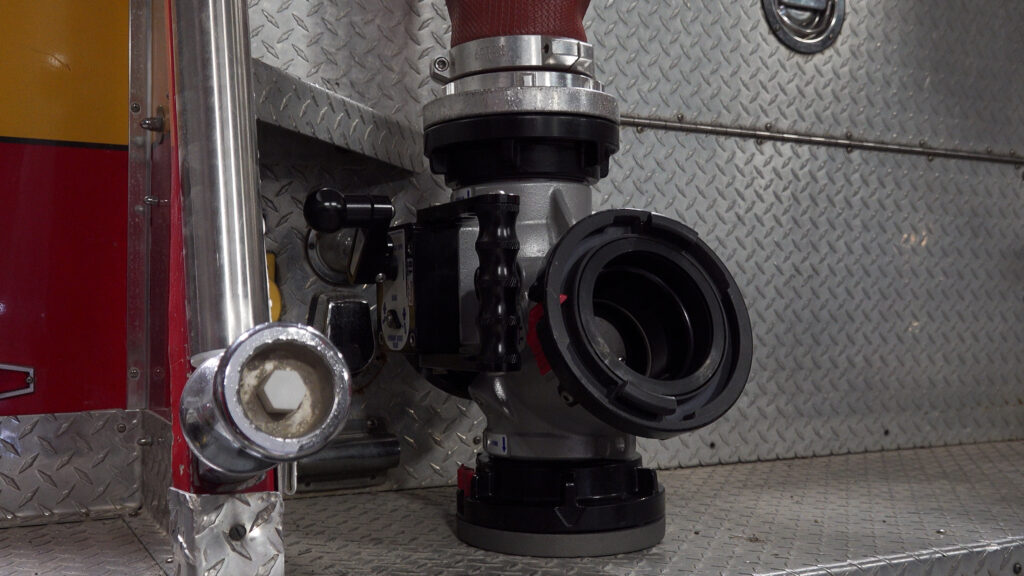 The Oasis™ Hydrant Assist Valve Advantage Over Competitor 4-Way Valves Tft Oasis Valve On A Storz Mounting Bracket