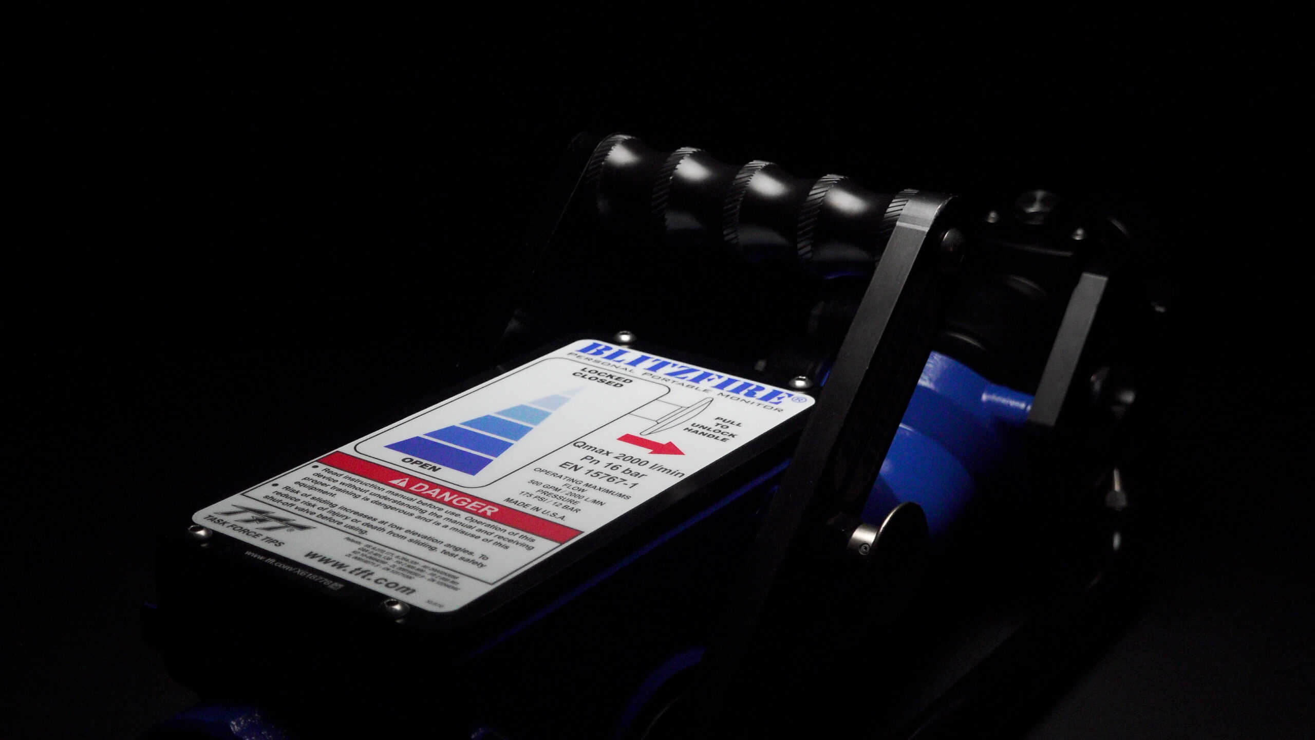 BlitzFire Oscillating Portable Monitor +Smooth Bore Nozzle Package